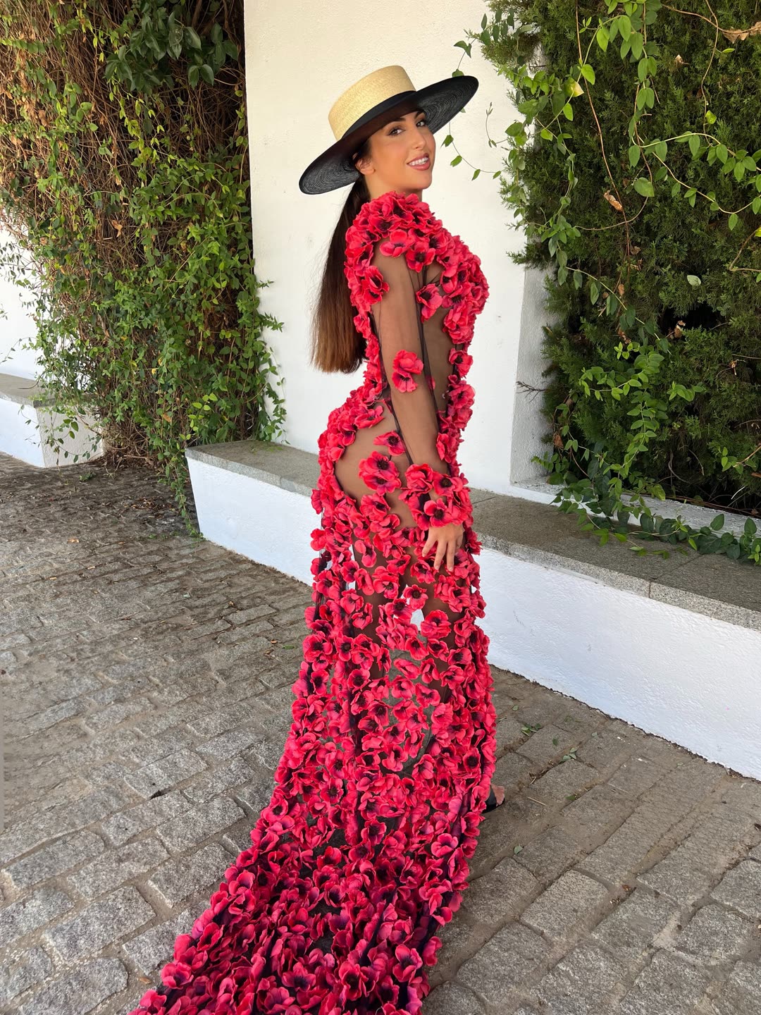 Vestido de flores para José Perea